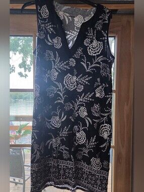 The Lands’ End Women’s M Medium Black & White Floral Sleeveless Shift Dress M
